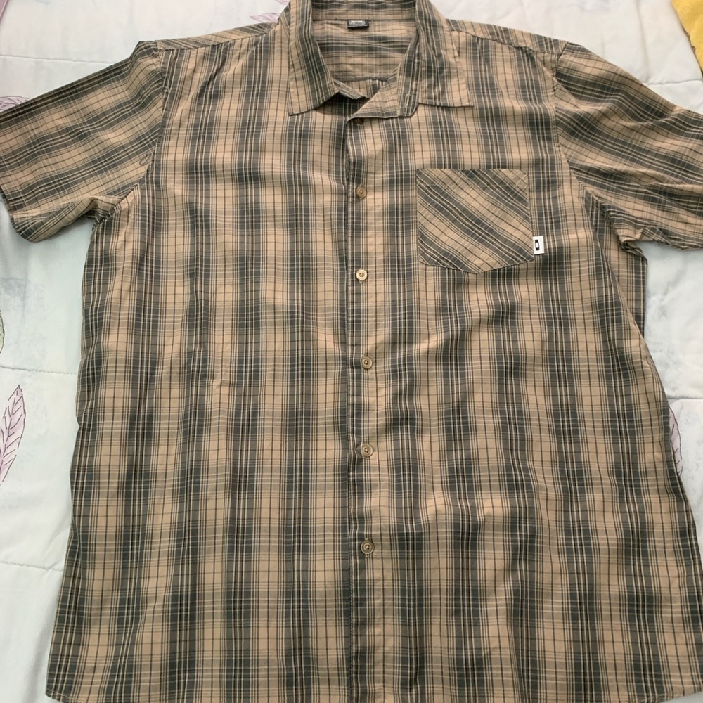 Oakley Button Up Bundle - image 3